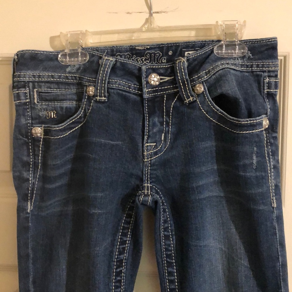 Miss Me Jeans Boot waist 13 and 1/4” size 26 (S)